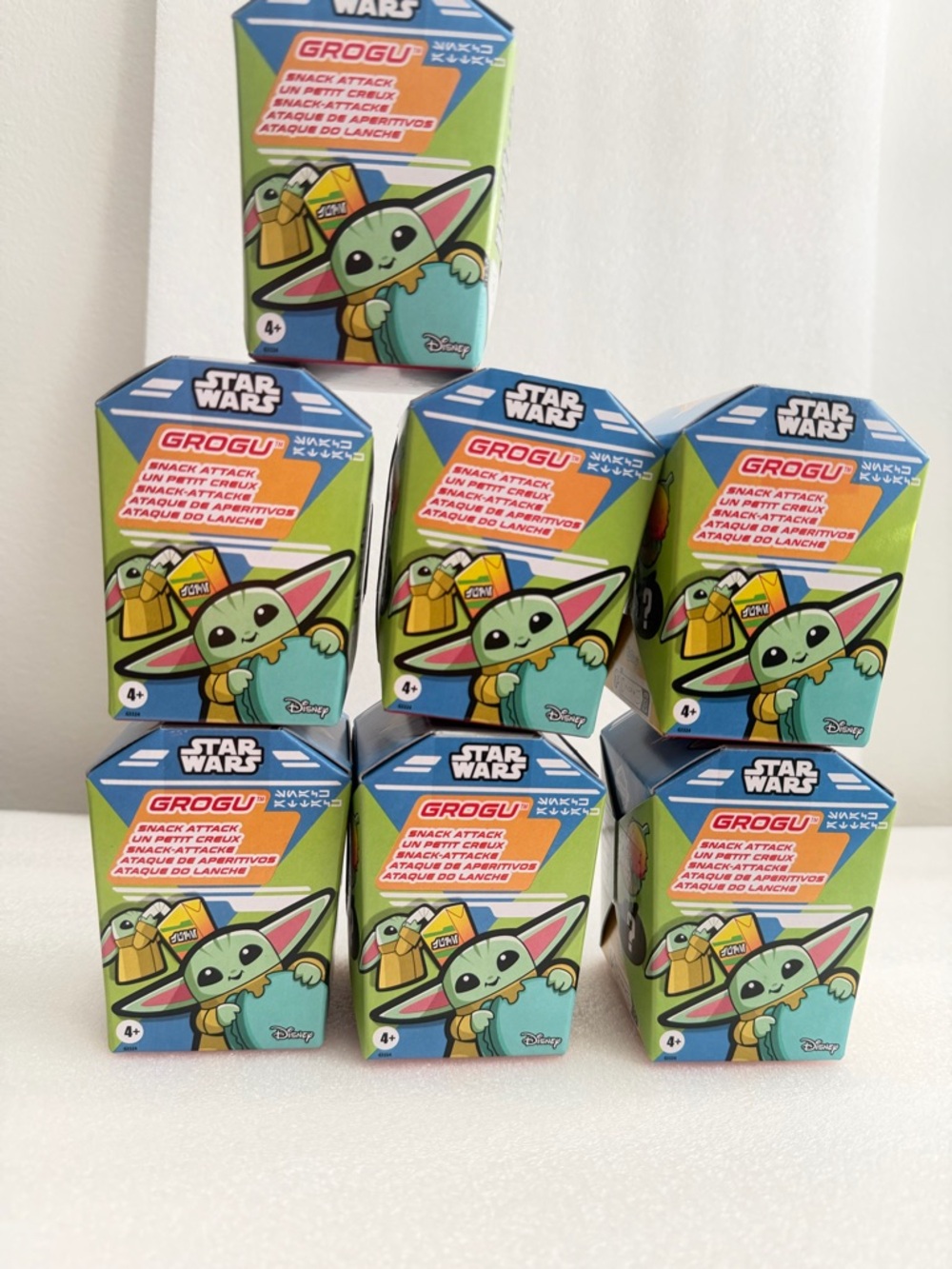 Star Wars Grogu Snack Attack Toy - Green, Blue, Yellow